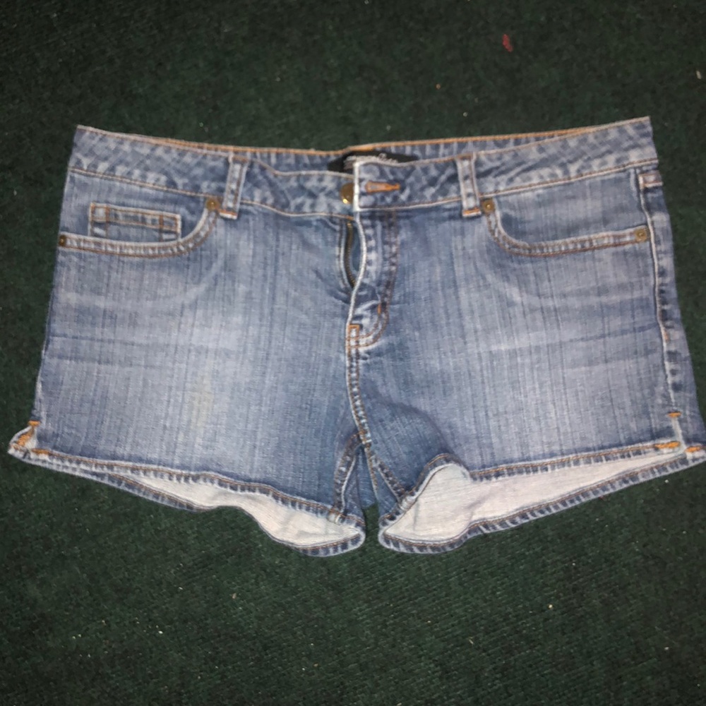 Women’s jean shorts